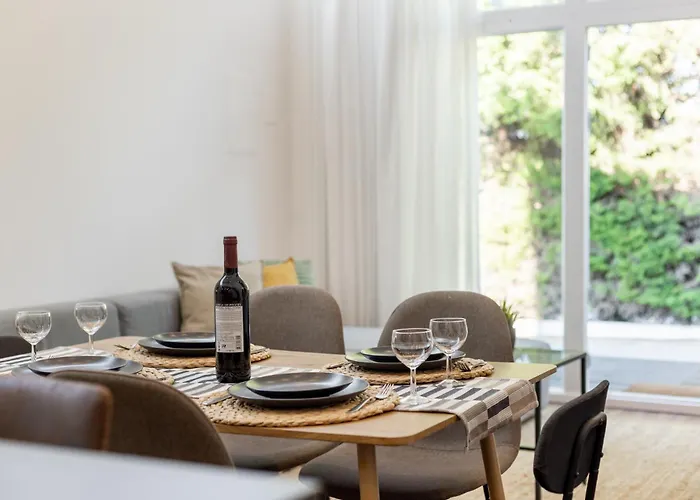 Casa Sol - Private Pool With A Large Garden Hébergement de vacances Famalicão